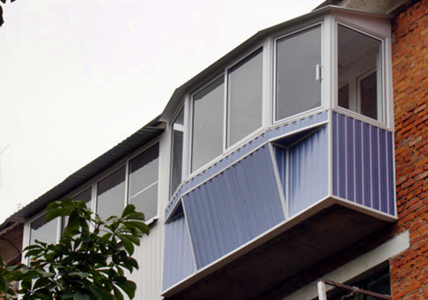 balkon iz profnastila